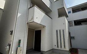 All Trust2馆临近心斋桥道頓堀难波直达梅田关西机场usj全新独栋别墅四个卧室可住8人超大空间3卫2浴厨房设施齐全电视冰箱洗衣机空调配置齐全免费停车4分钟步行至今宫站